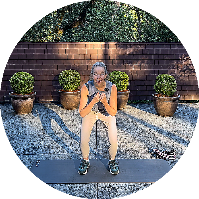 Jessica Smith teaching a fitness class outdoors